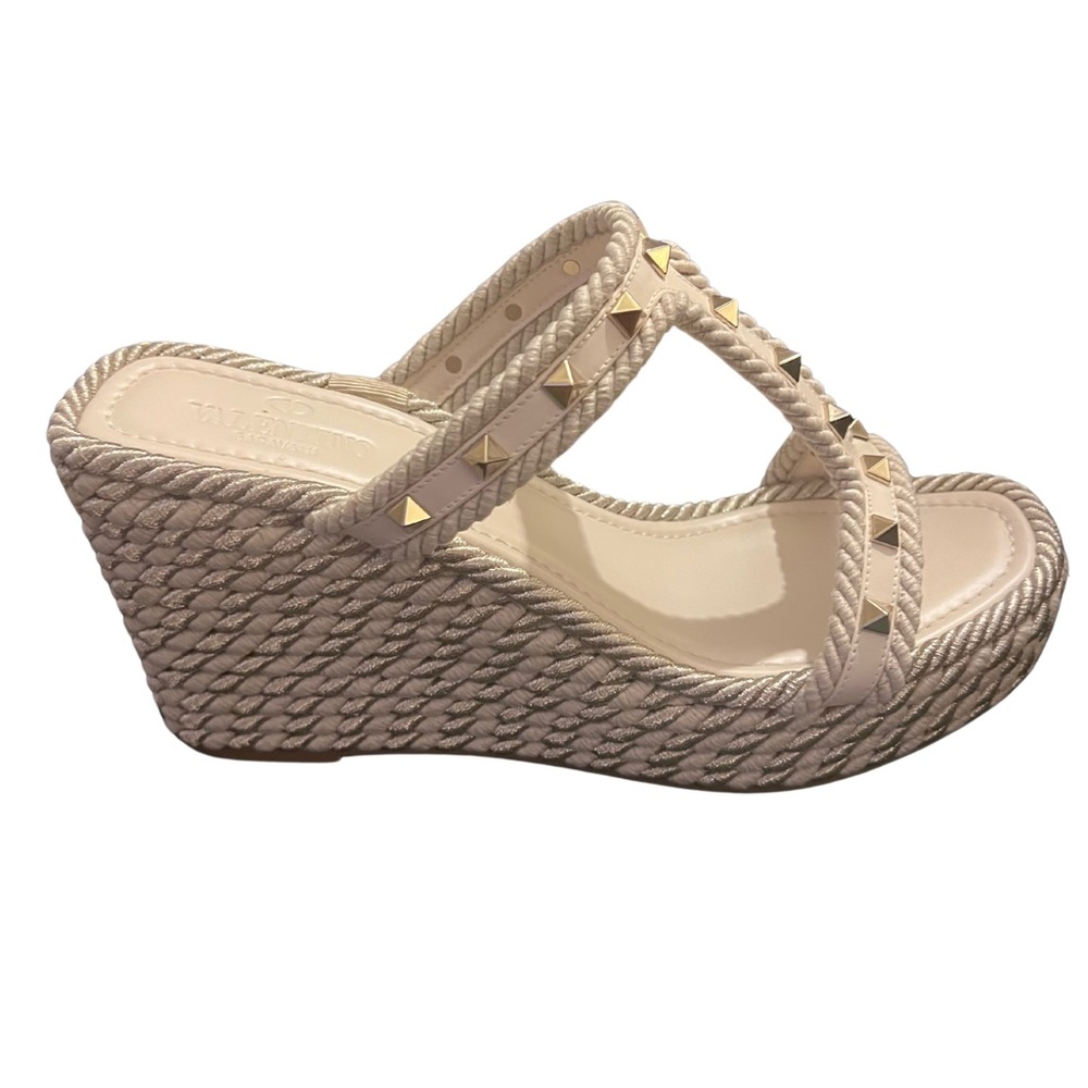 Valentino Garavani Rockstud Metallic T-Strap Espadrille Sandal